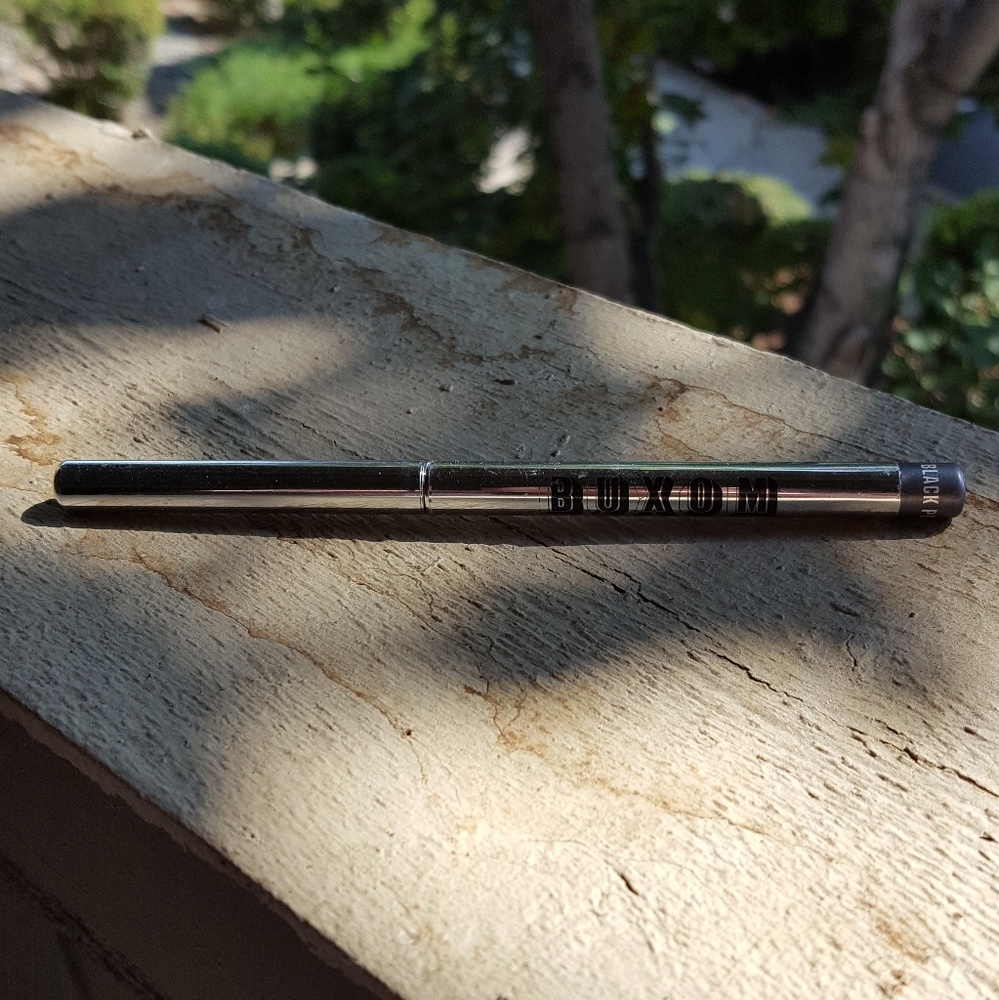 ⚡Buxom Insider Eyeliner in Black Pearl